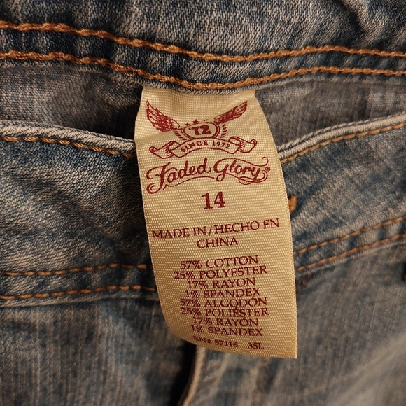 Faded Glory Ladies Blue Jean Capris Size 14 - Picture 3 of 3